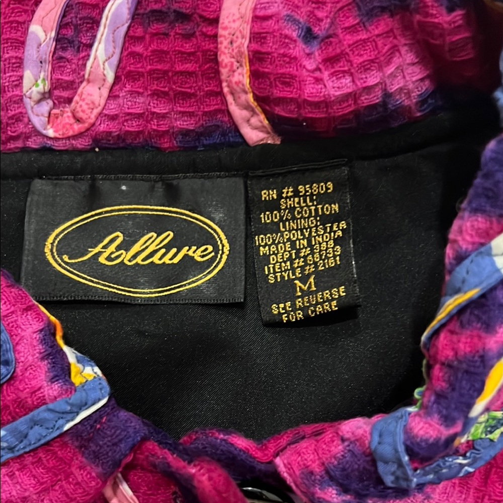 Vibrant Patterned Jacket - image 3